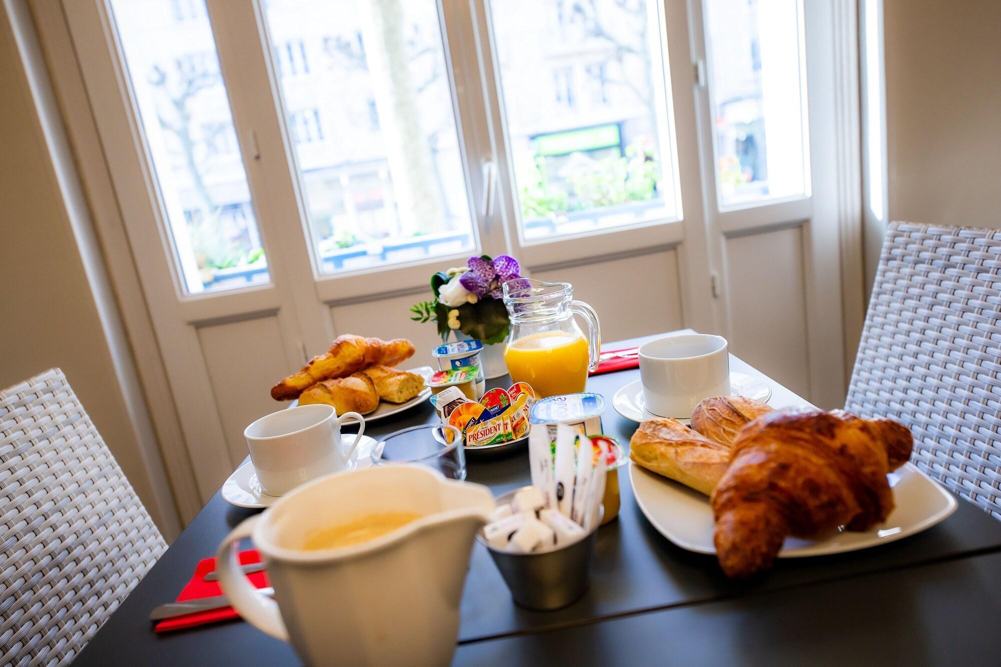 Logis Du Chateau Hotel Caen